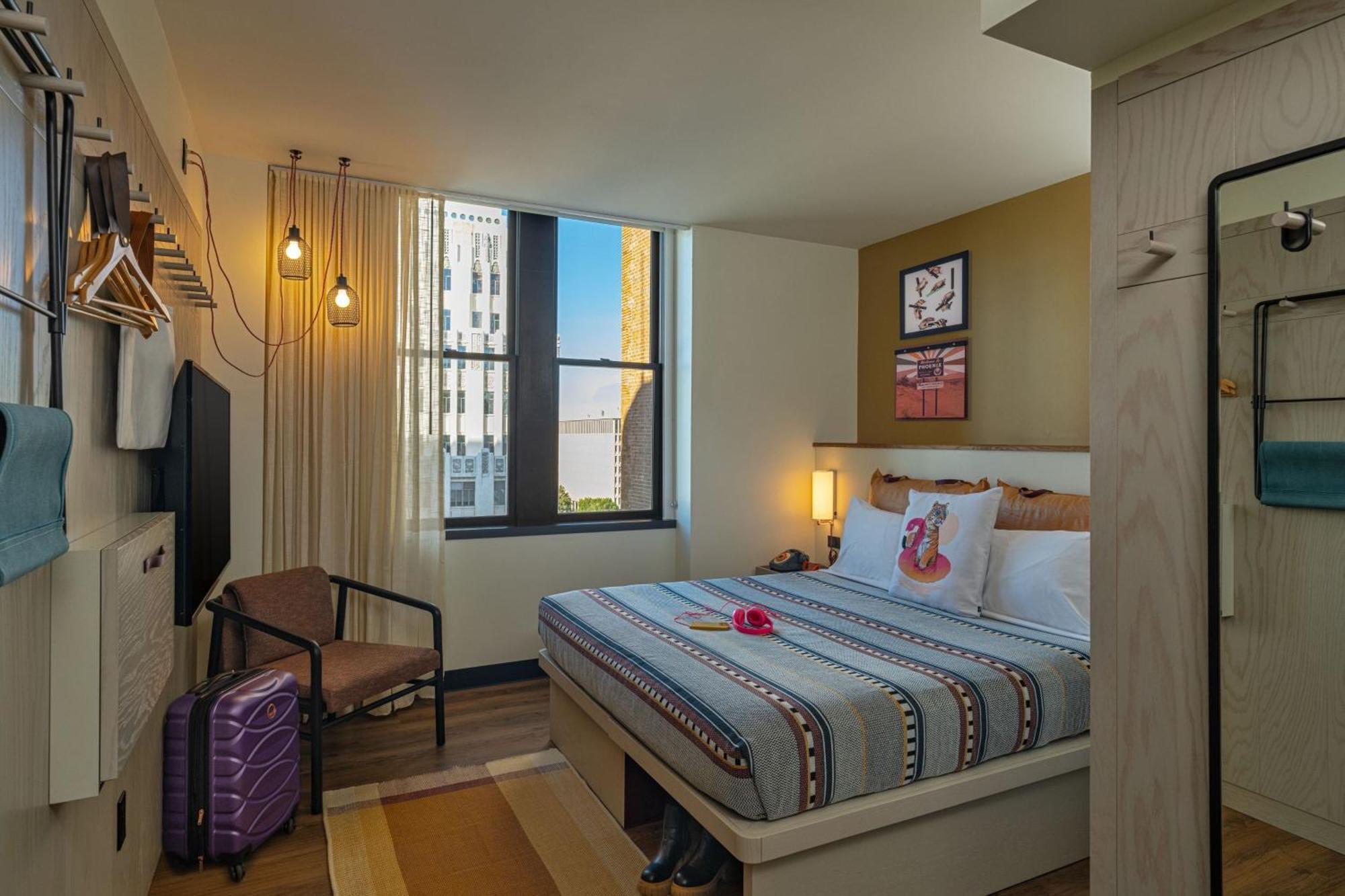Moxy Phoenix Downtown Экстерьер фото